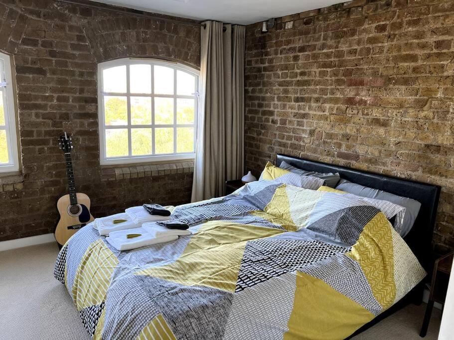 Luxury Artistic 2 Bedroom W/Balcony-Great Location Central 伦敦 外观 照片