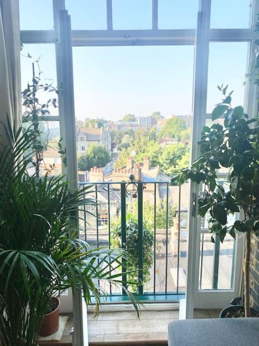 Luxury Artistic 2 Bedroom W/Balcony-Great Location Central 伦敦 外观 照片